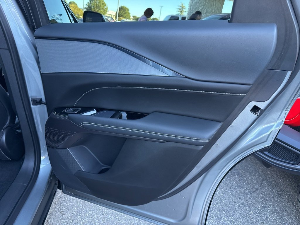 Used 2024 Cadillac Lyriq Tech w/ Driver Assist Package image 30