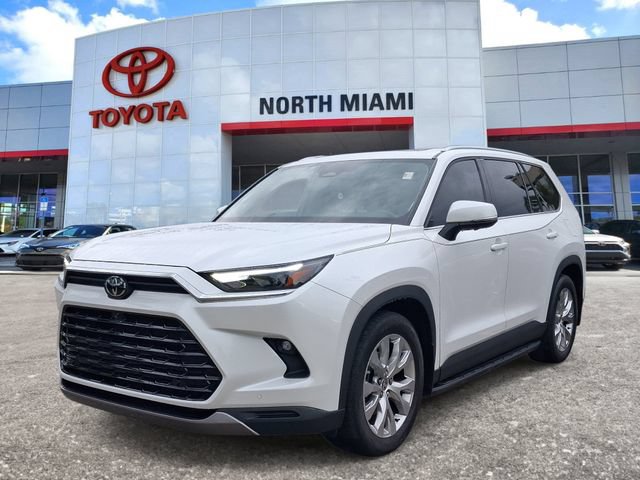 Used 2026 Toyota Grand Highlander AWD image 2