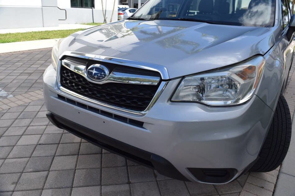 Used 2015 Subaru Forester 2.5i Premium w/ All-Weather Package AWD/4WD image 9