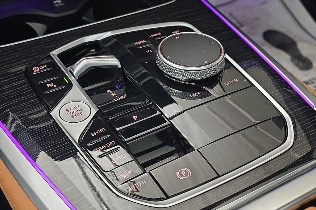 Certified 2025 BMW X5 xDrive40i w/ M Sport Package image 21