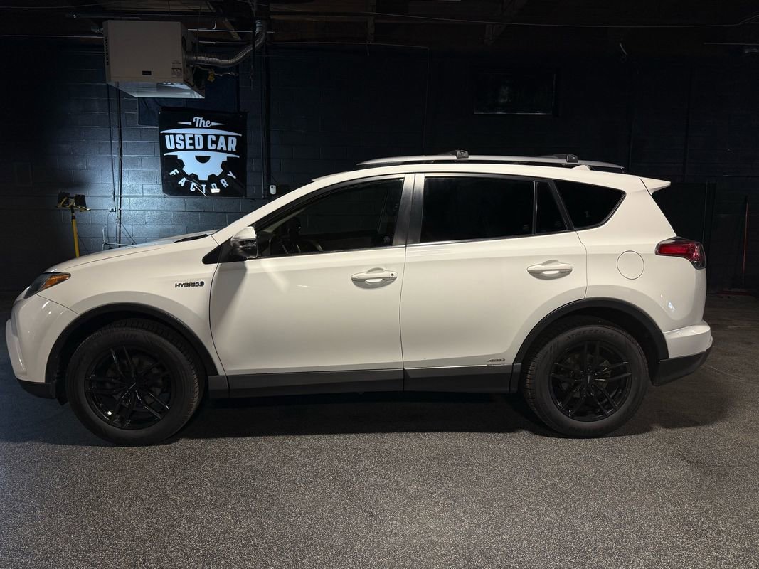 Used 2018 Toyota RAV4 LE w/ All Weather Liner Package AWD/4WD image 2