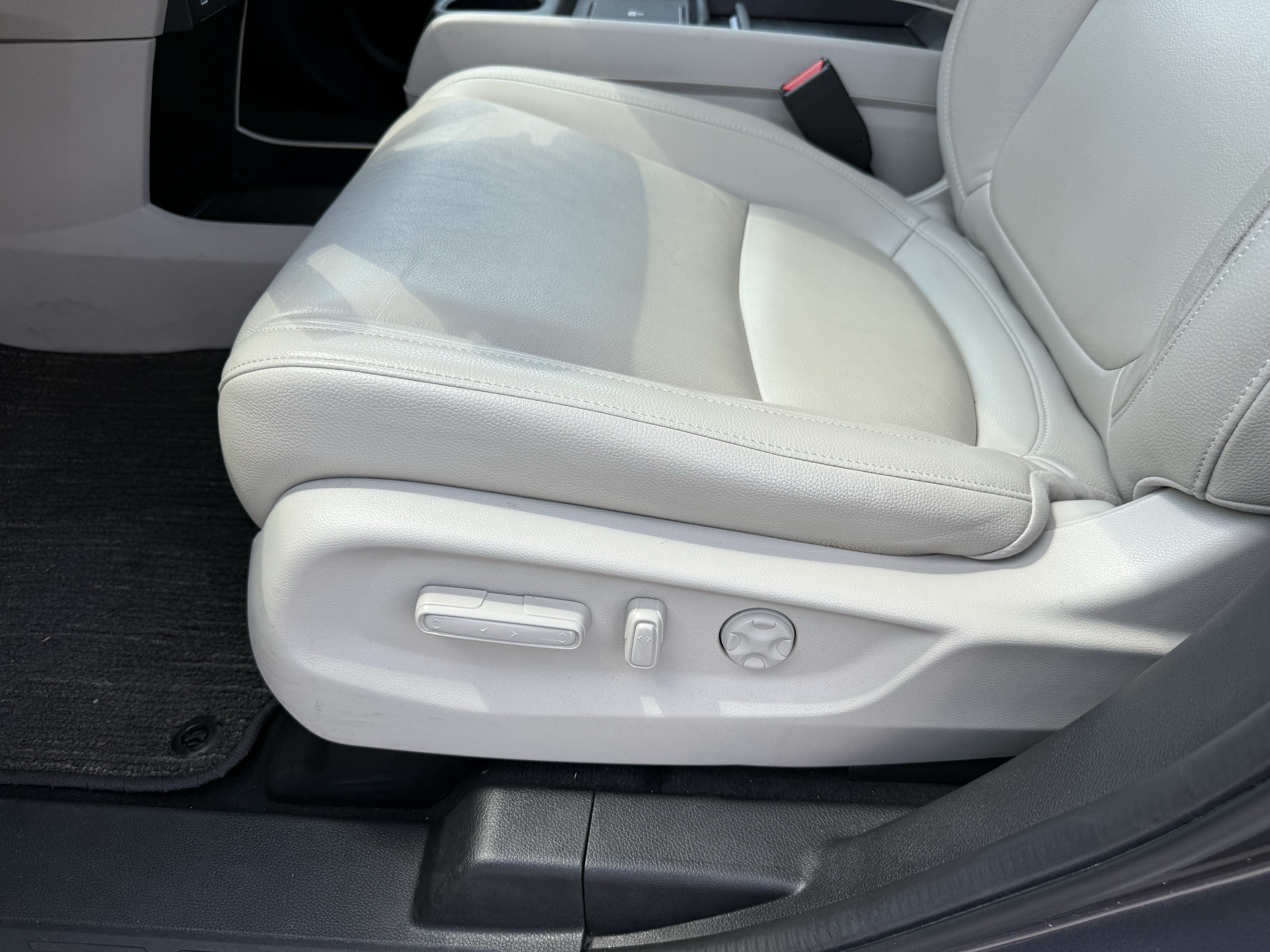 Used 2025 Honda Odyssey EX-L image 29
