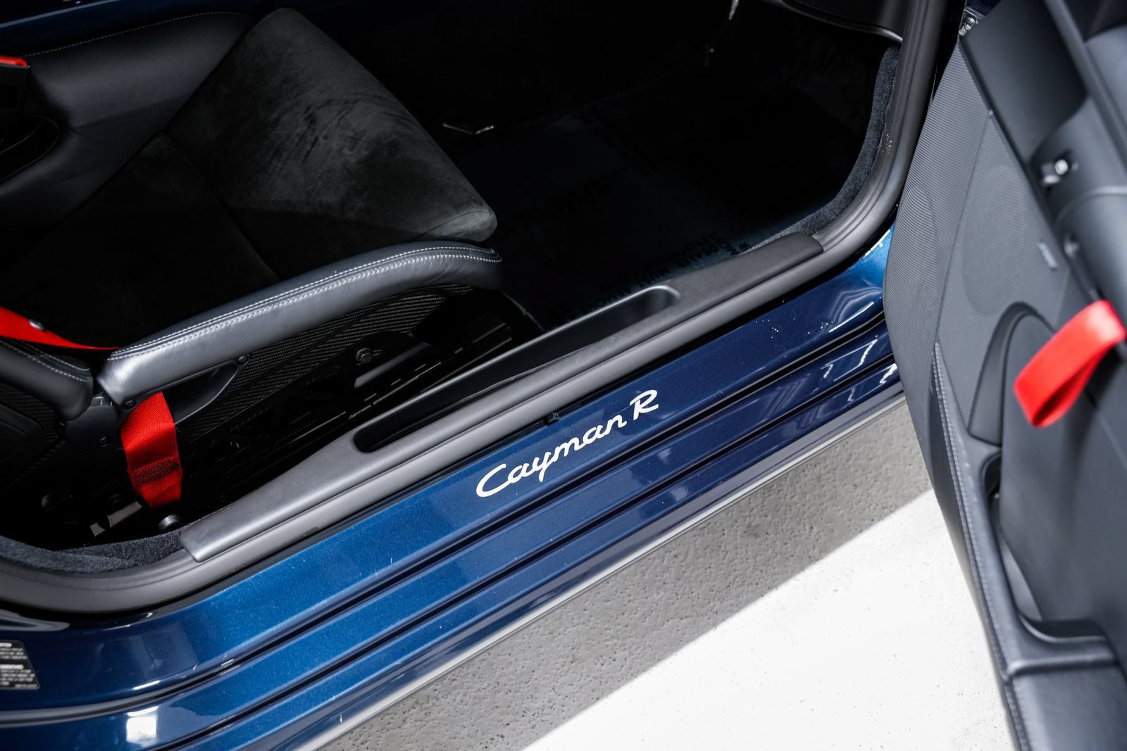 Used 2012 Porsche Cayman R RWD image 23