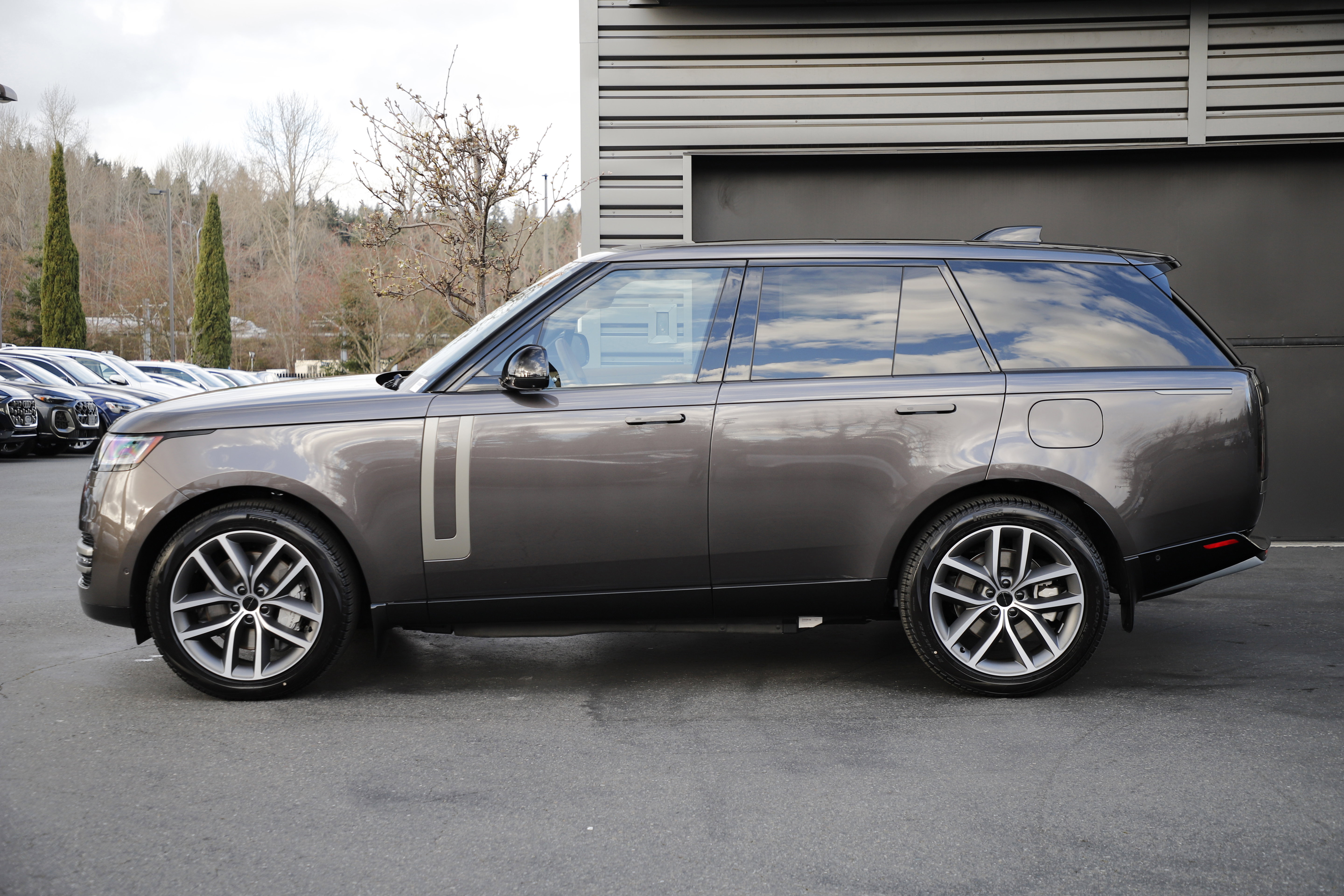 New 2026 Land Rover Range Rover SE image 7