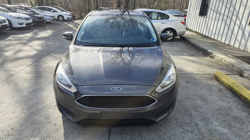 Used 2017 Ford Focus SE w/ Interior Protection Package image 8