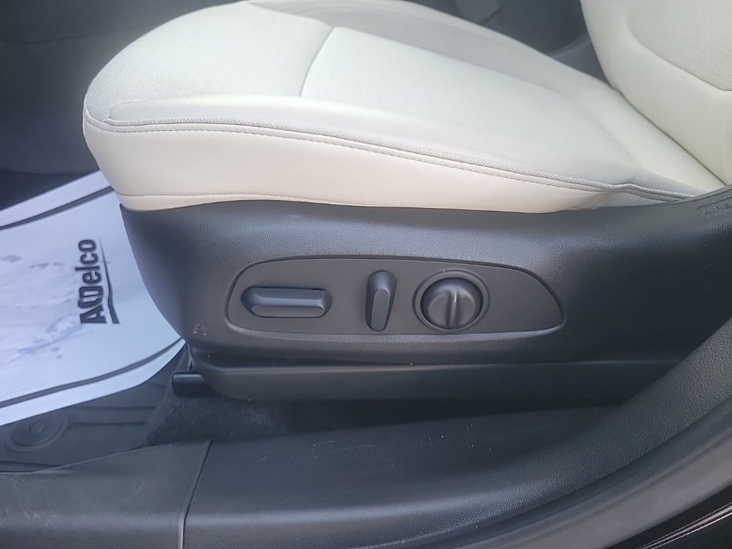 Used 2023 Buick Encore GX Select image 23