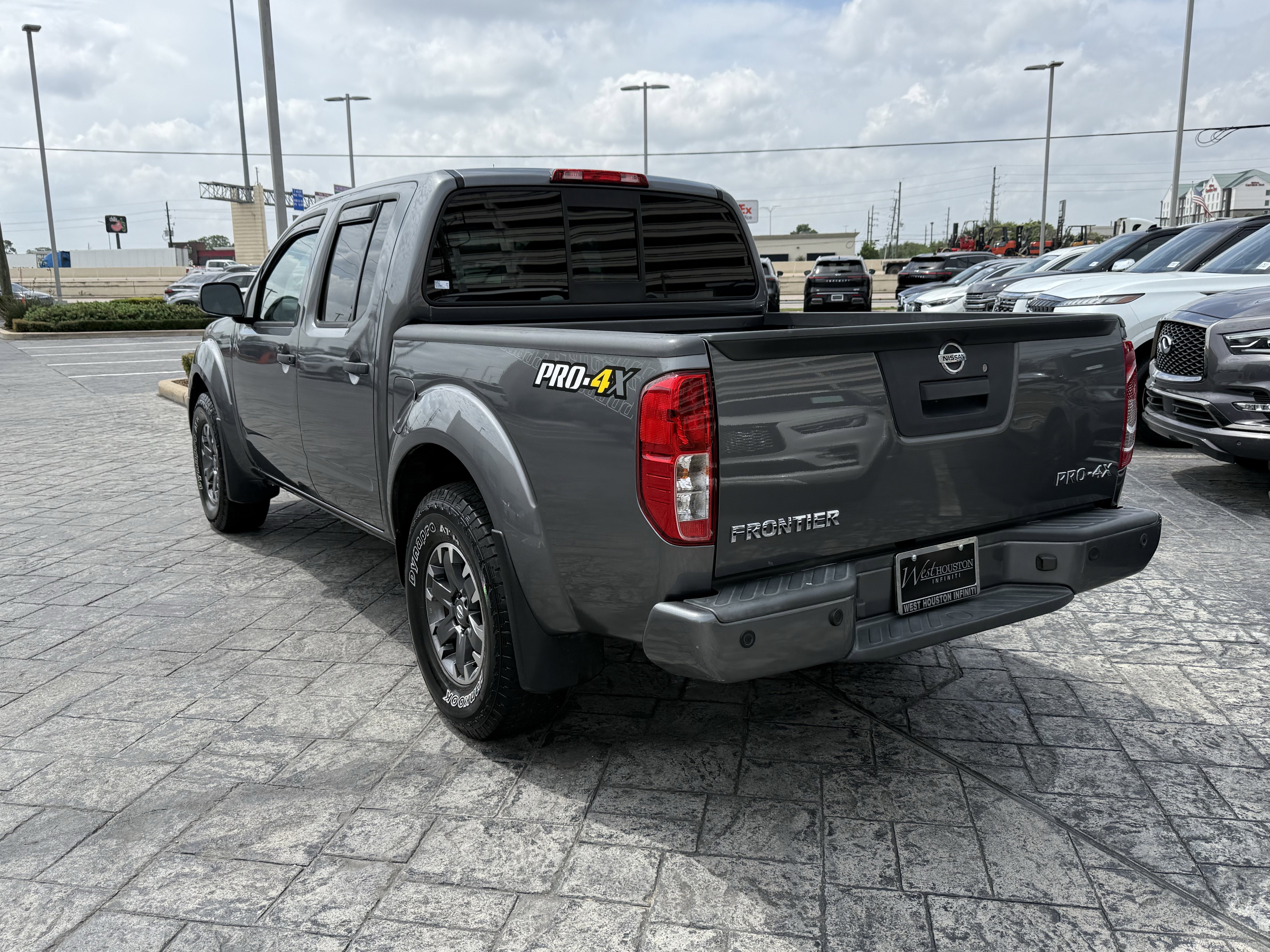 Used 2019 Nissan Frontier PRO-4X AWD/4WD image 5