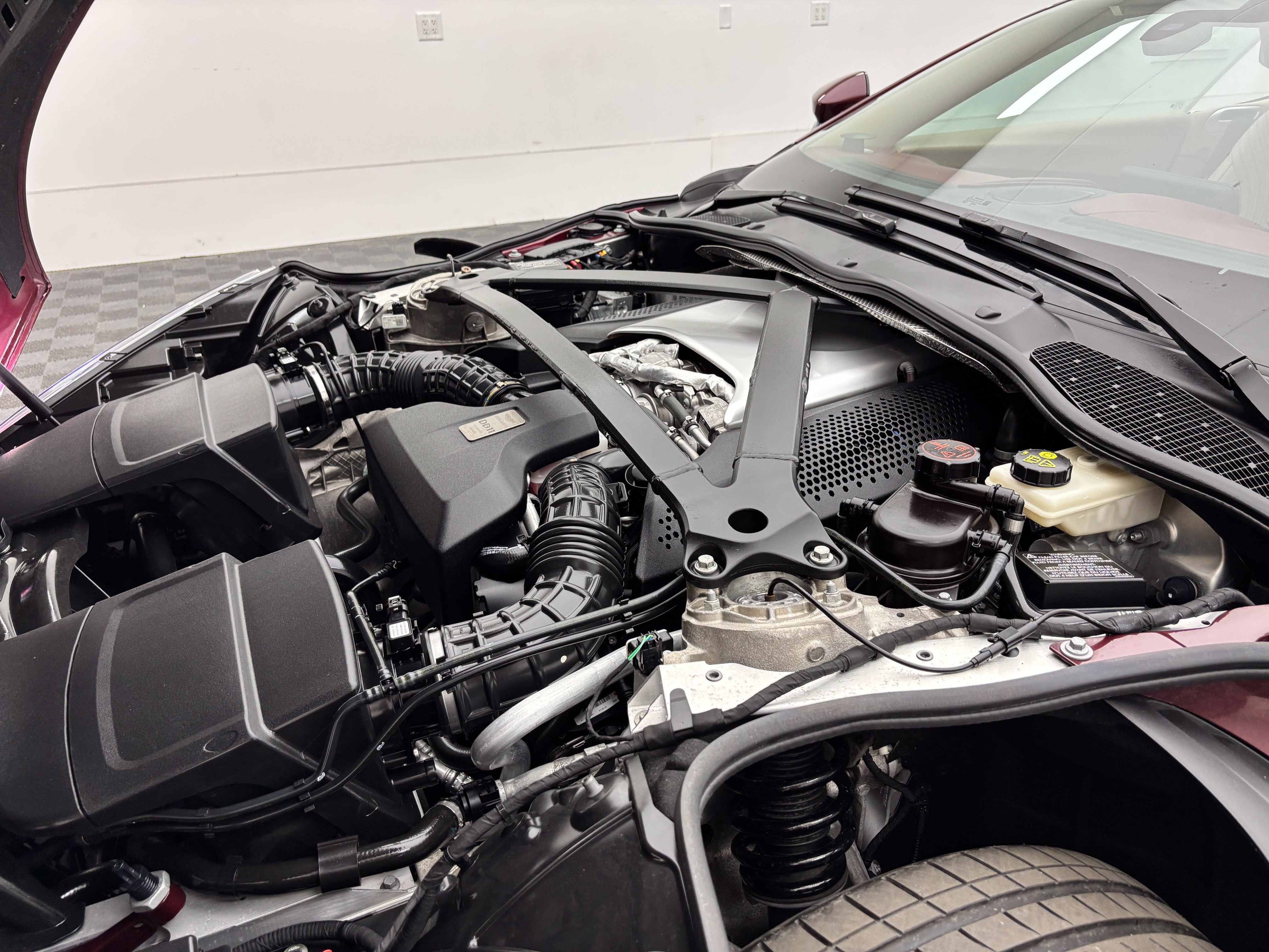 Used 2019 Aston Martin DB11 Volante RWD image 21