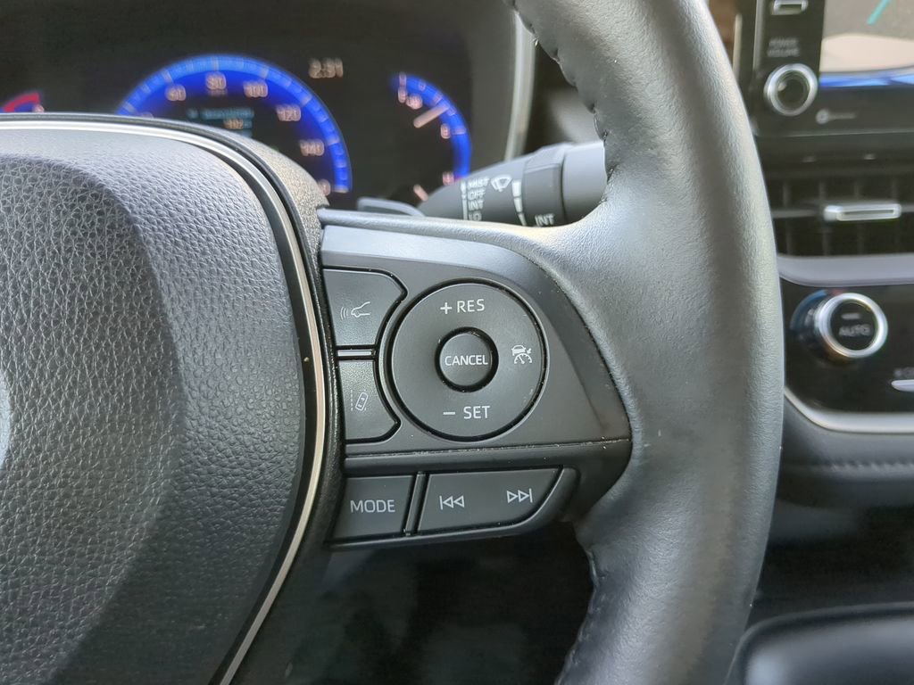 Used 2022 Toyota Corolla XSE image 31