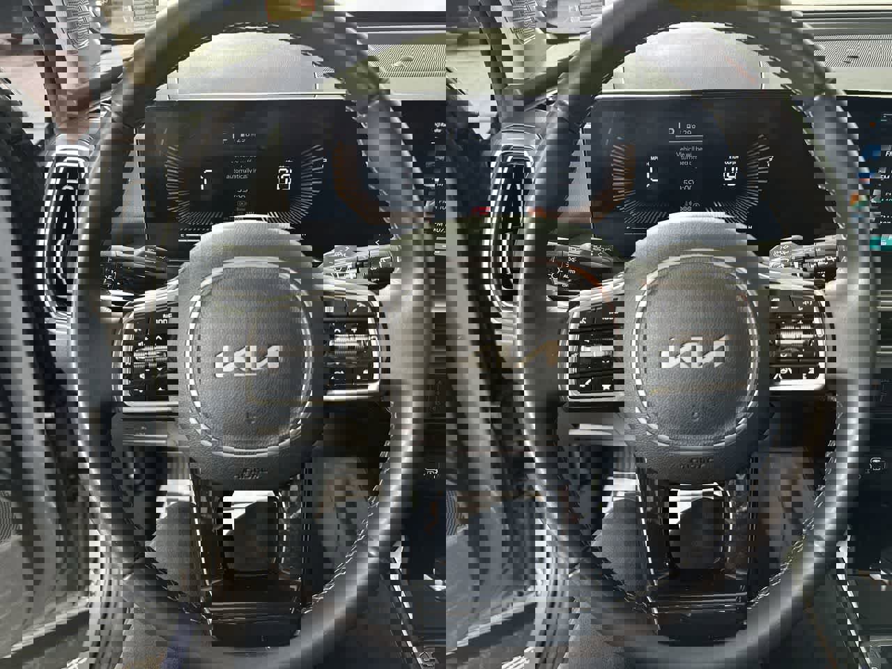 Used 2024 Kia Sorento S image 14