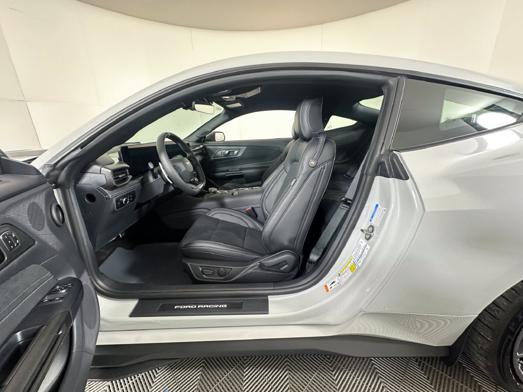 Used 2026 Ford Mustang Dark Horse SC RWD image 6