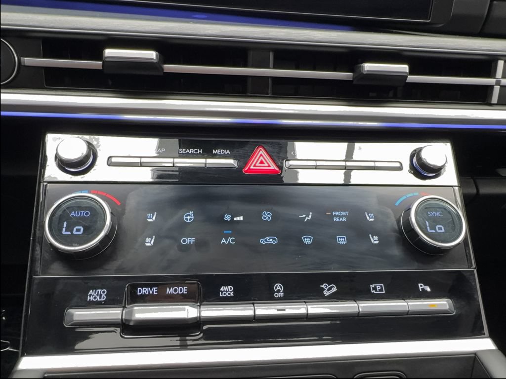 Used 2025 Hyundai Santa Fe Limited AWD/4WD image 50
