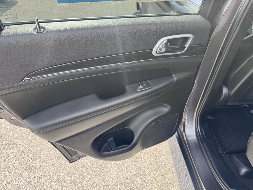 Used 2021 Jeep Grand Cherokee Limited image 12