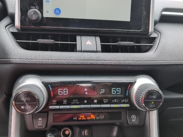 Used 2025 Toyota RAV4 XLE w/ Convenience Package image 18