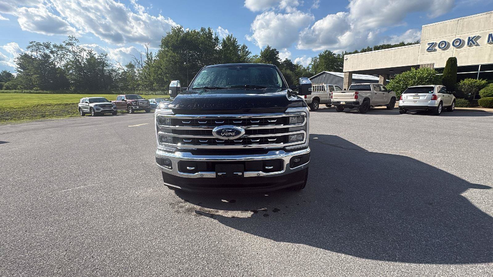 Used 2023 Ford F250 Lariat w/ Lariat Ultimate Package AWD/4WD image 9