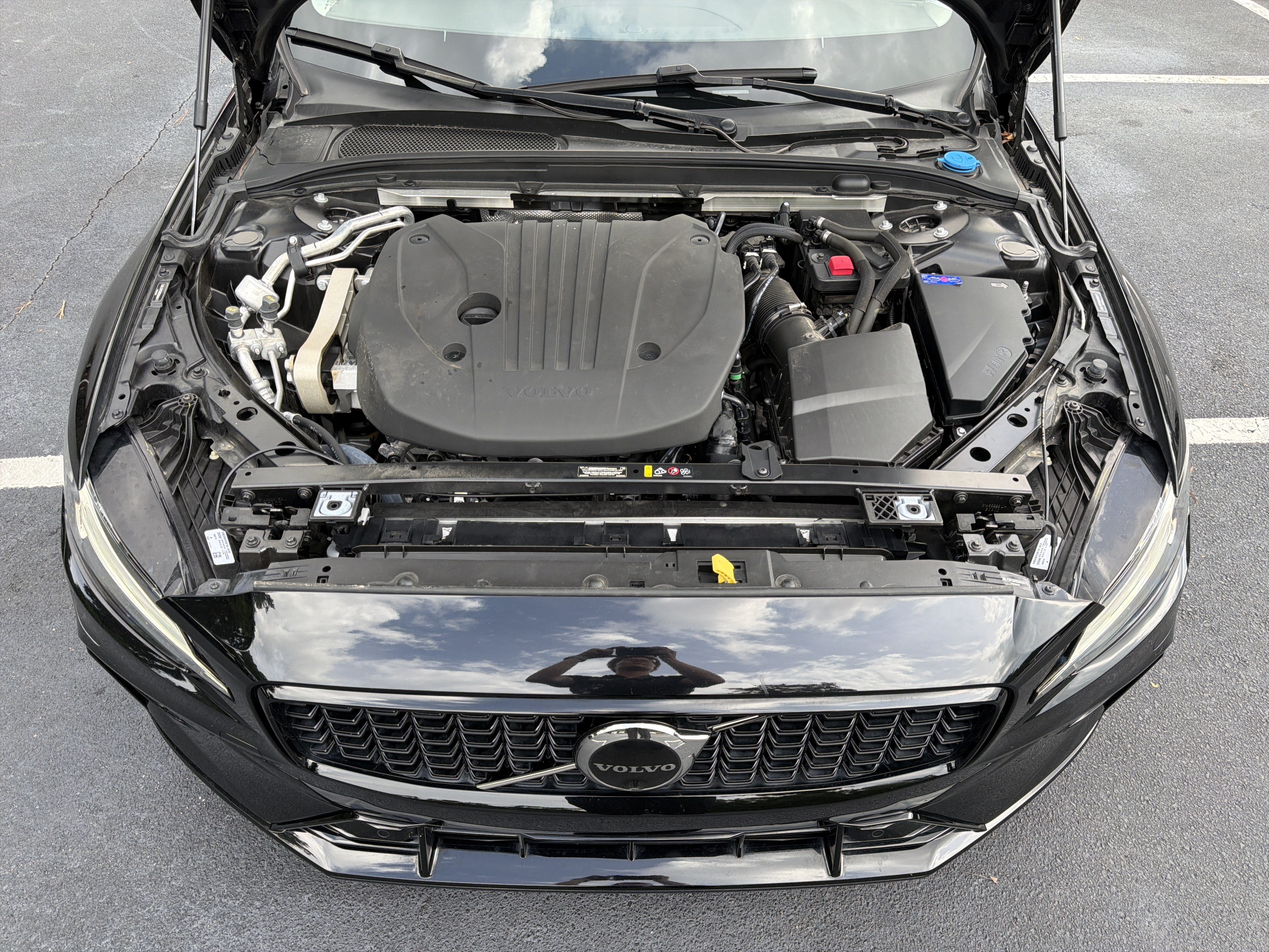 Certified 2025 Volvo S60 B5 Plus FWD image 36