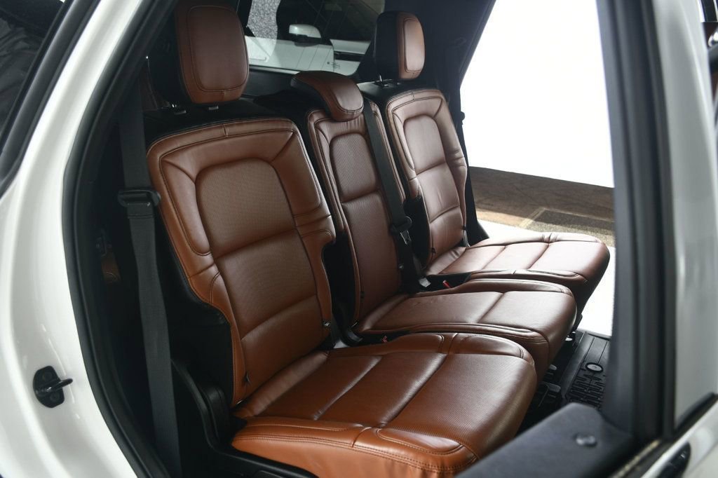 Used 2020 Lincoln Navigator Reserve w/ Luxury Package AWD/4WD image 39