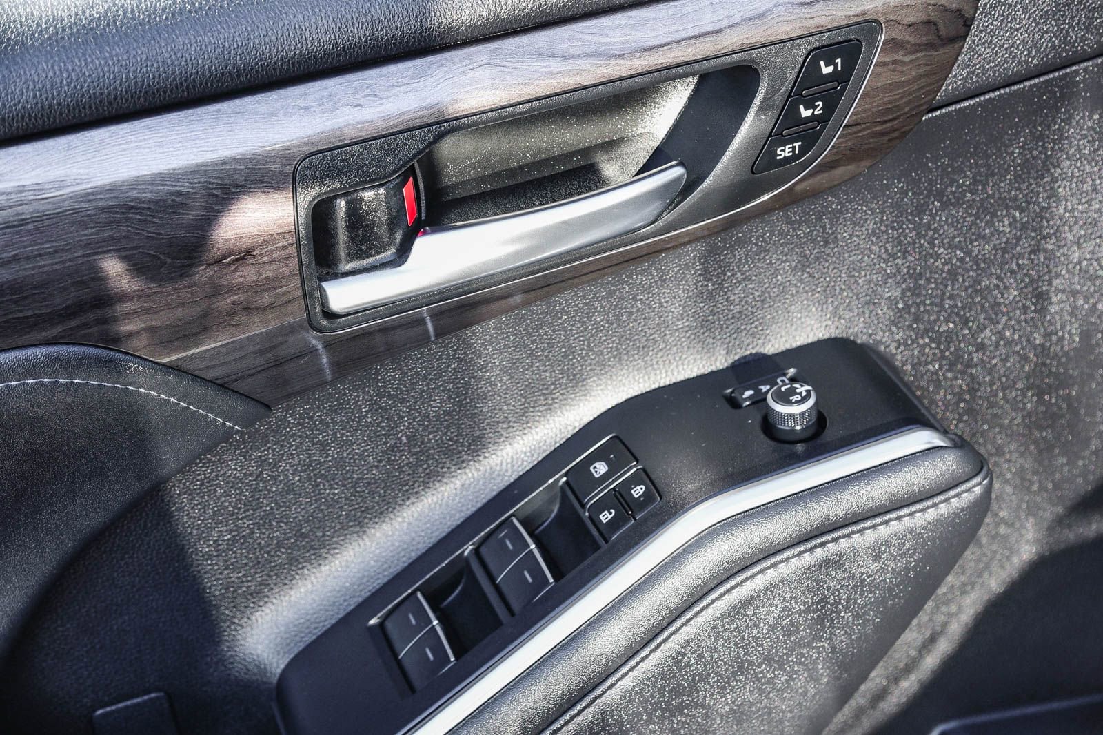 Used 2023 Toyota Highlander Limited image 26