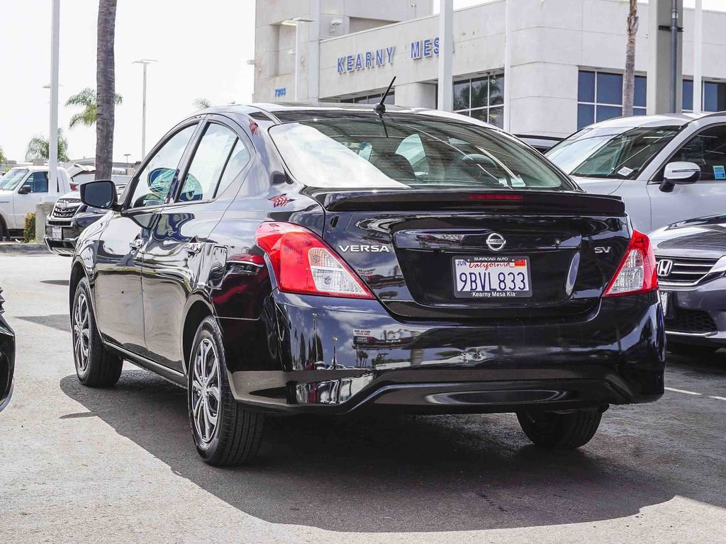 Used 2019 Nissan Versa SV FWD image 5