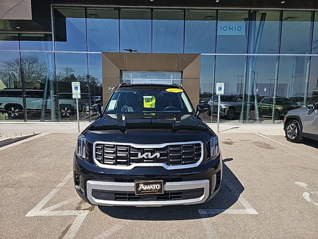 Used 2025 Kia Telluride S image 8