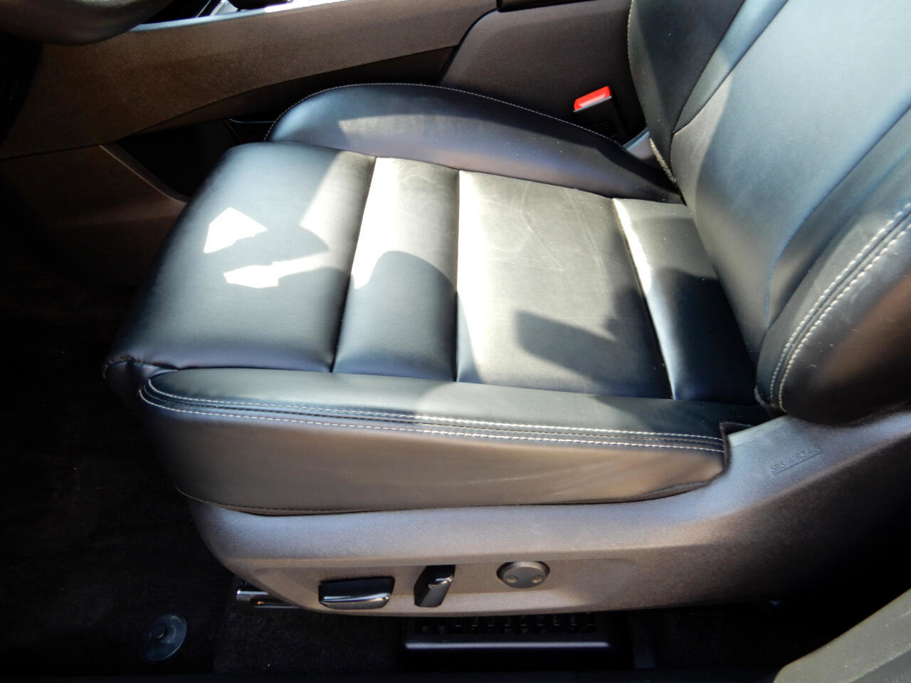 Used 2023 Nissan Rogue SV w/ SV Premium B Package image 19