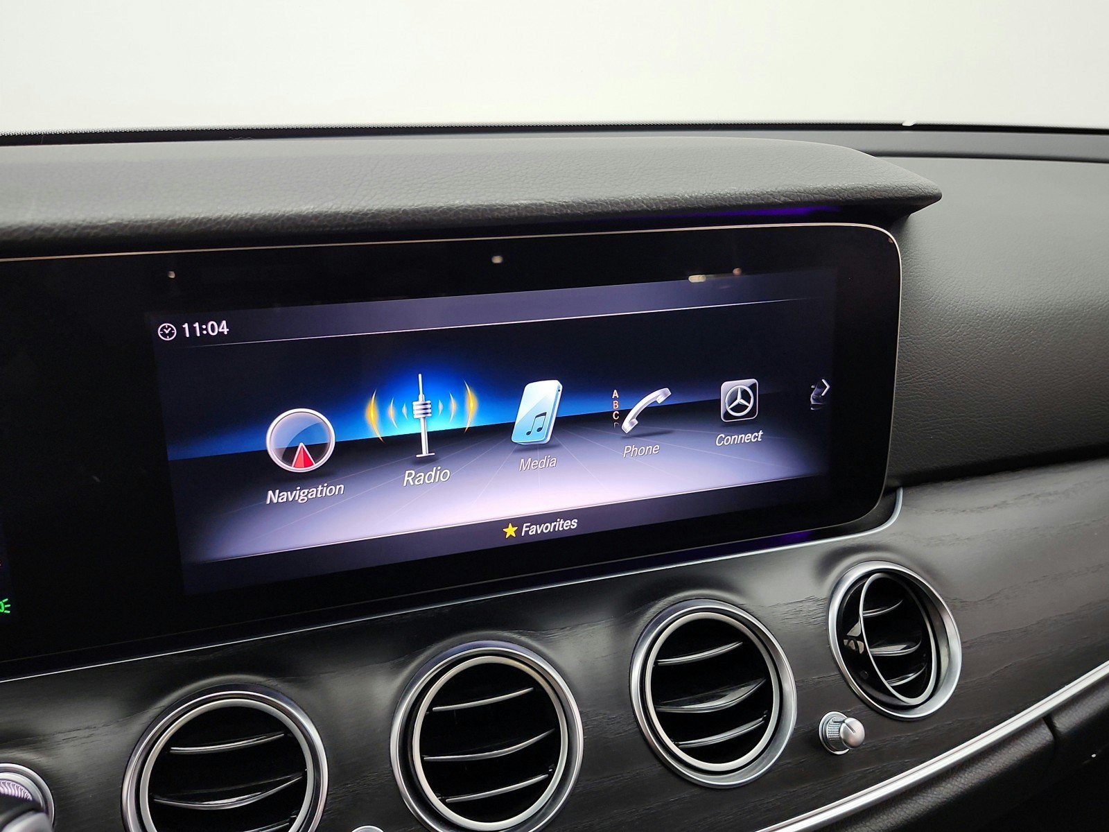 Used 2019 Mercedes-Benz E 300 image 10