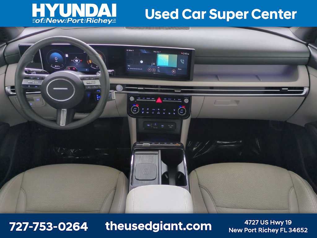 Used 2025 Hyundai Tucson Limited FWD image 17