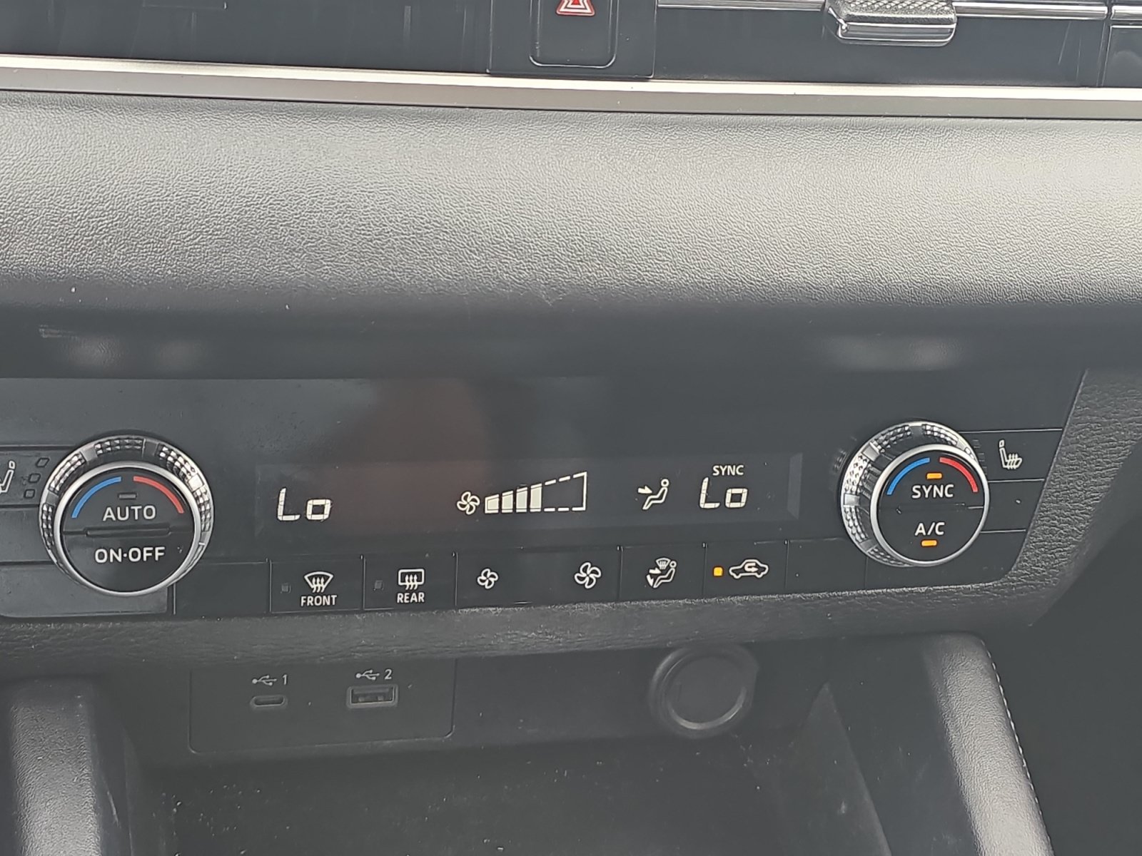 Used 2023 Mitsubishi Outlander SE Black Edition FWD image 18