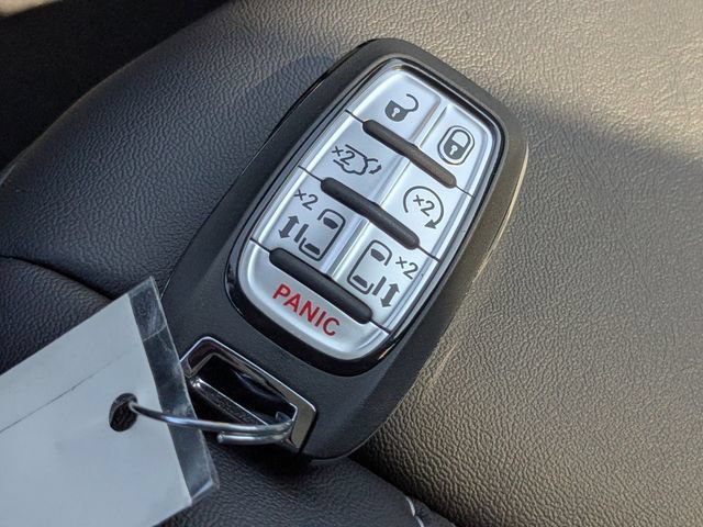 New 2026 Chrysler Voyager LX FWD image 27