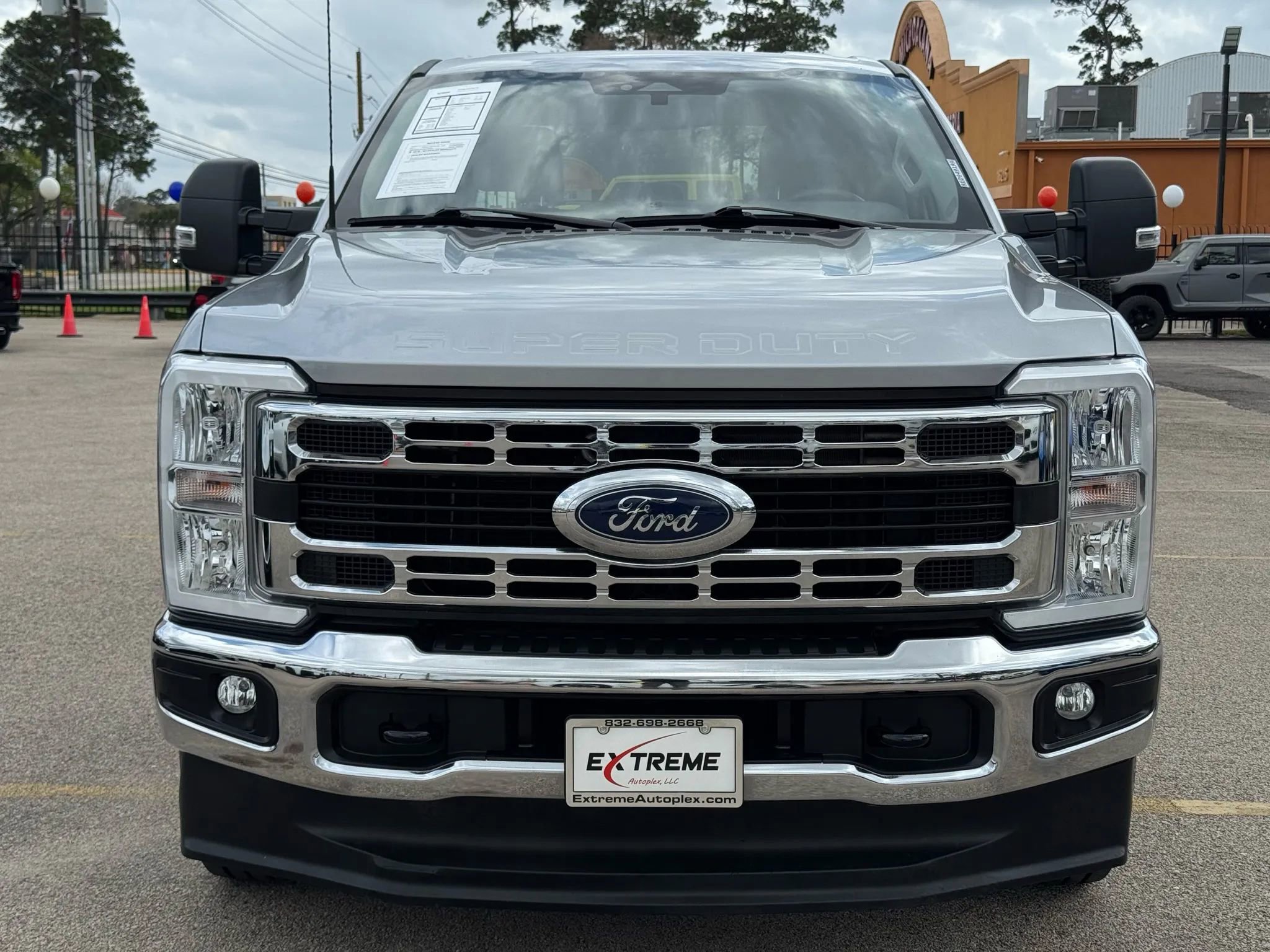 Used 2024 Ford F250 XLT image 2