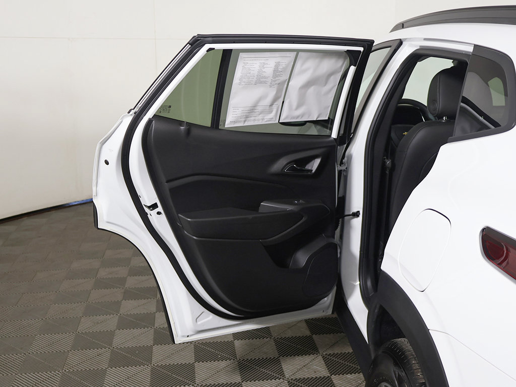 Used 2026 Chevrolet Trax LT FWD image 17