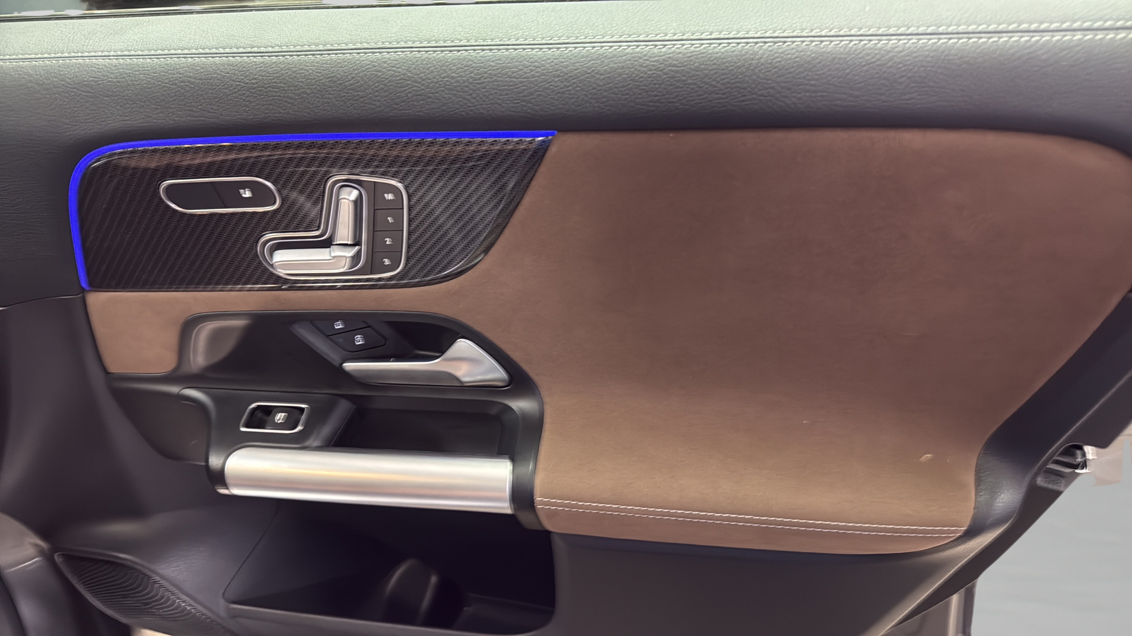 Certified 2025 Mercedes-Benz GLA 250 image 29