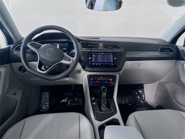 Used 2022 Volkswagen Tiguan SE image 27