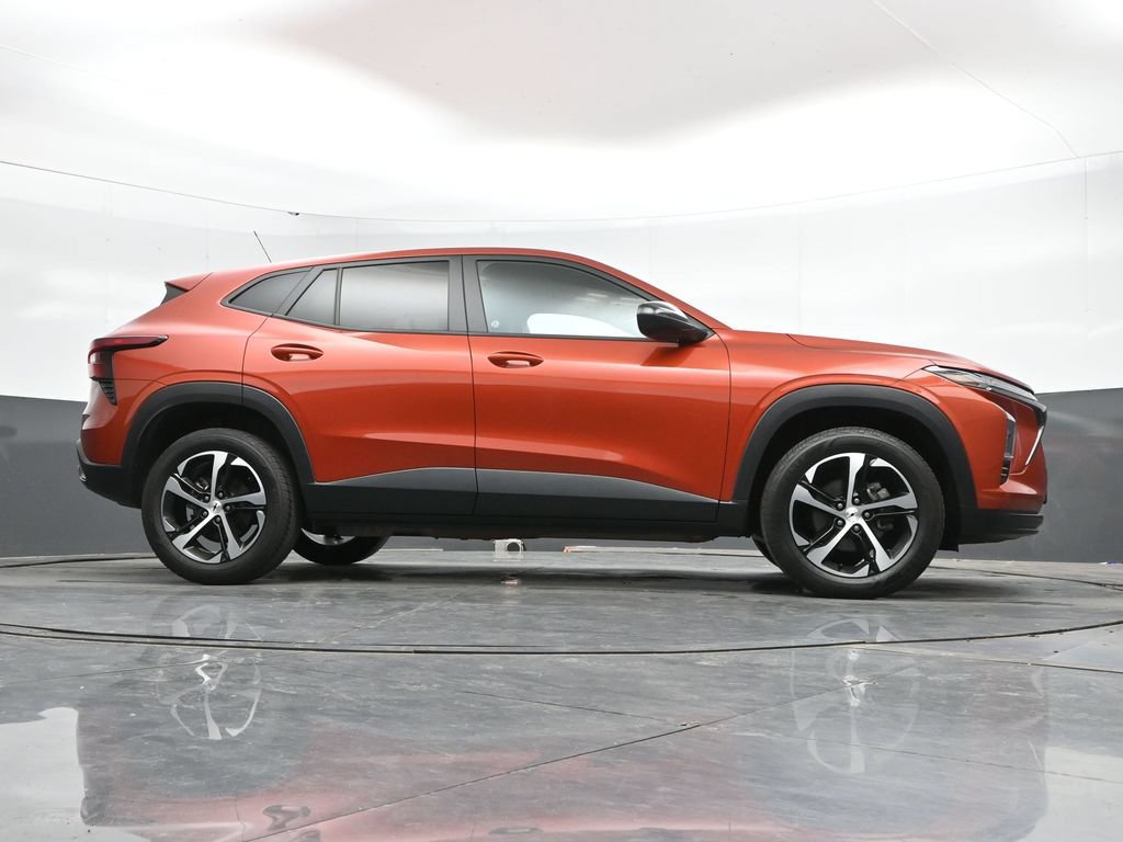 Used 2024 Chevrolet Trax RS FWD image 41