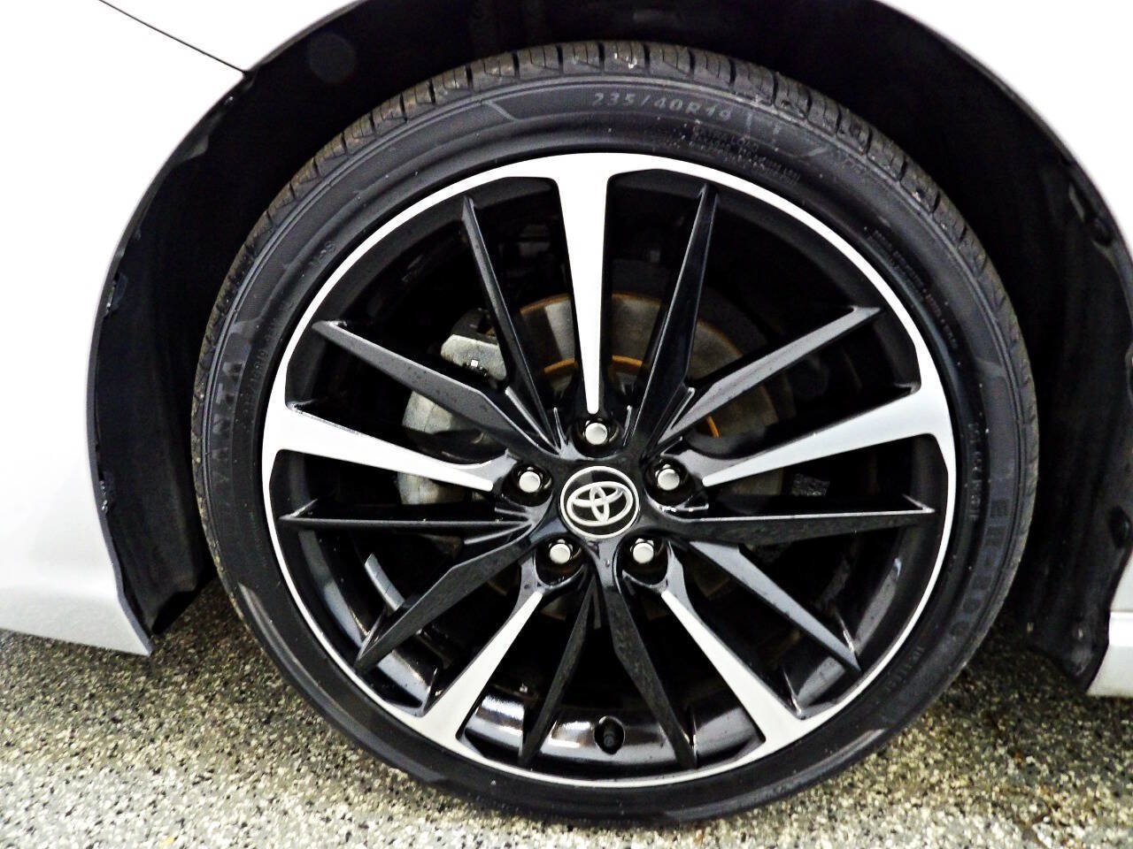 Used 2020 Toyota Camry XSE FWD image 18