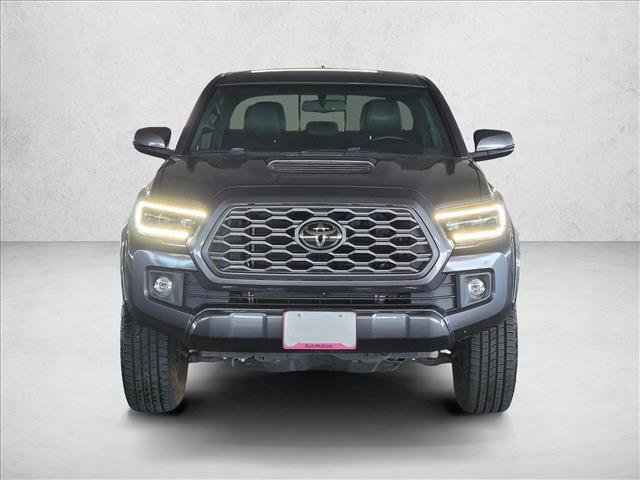Used 2017 Toyota Tacoma TRD Sport w/ Tow Package RWD image 2