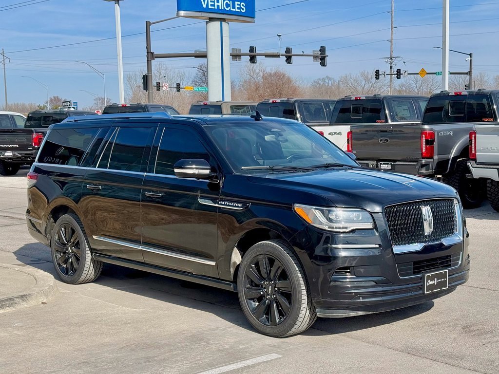 Used 2022 Lincoln Navigator L Reserve image 6