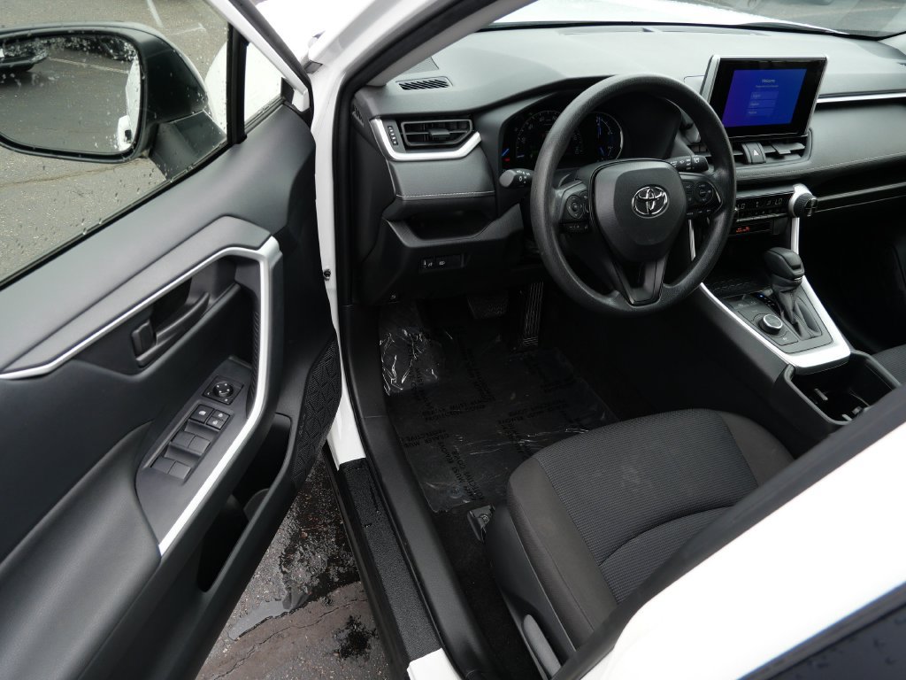 Certified 2025 Toyota RAV4 LE AWD/4WD image 10