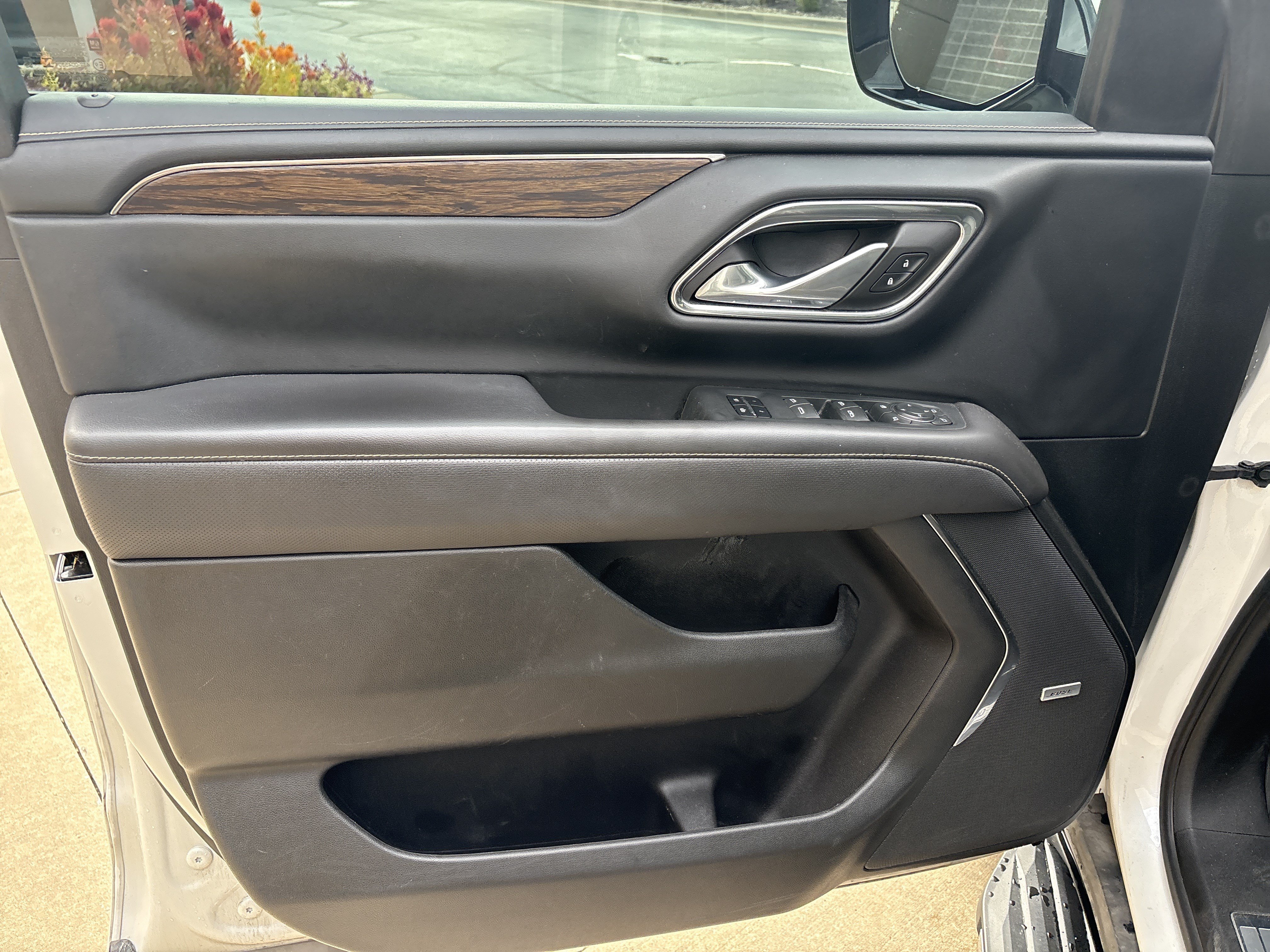 Used 2023 Chevrolet Tahoe Premier AWD/4WD image 14
