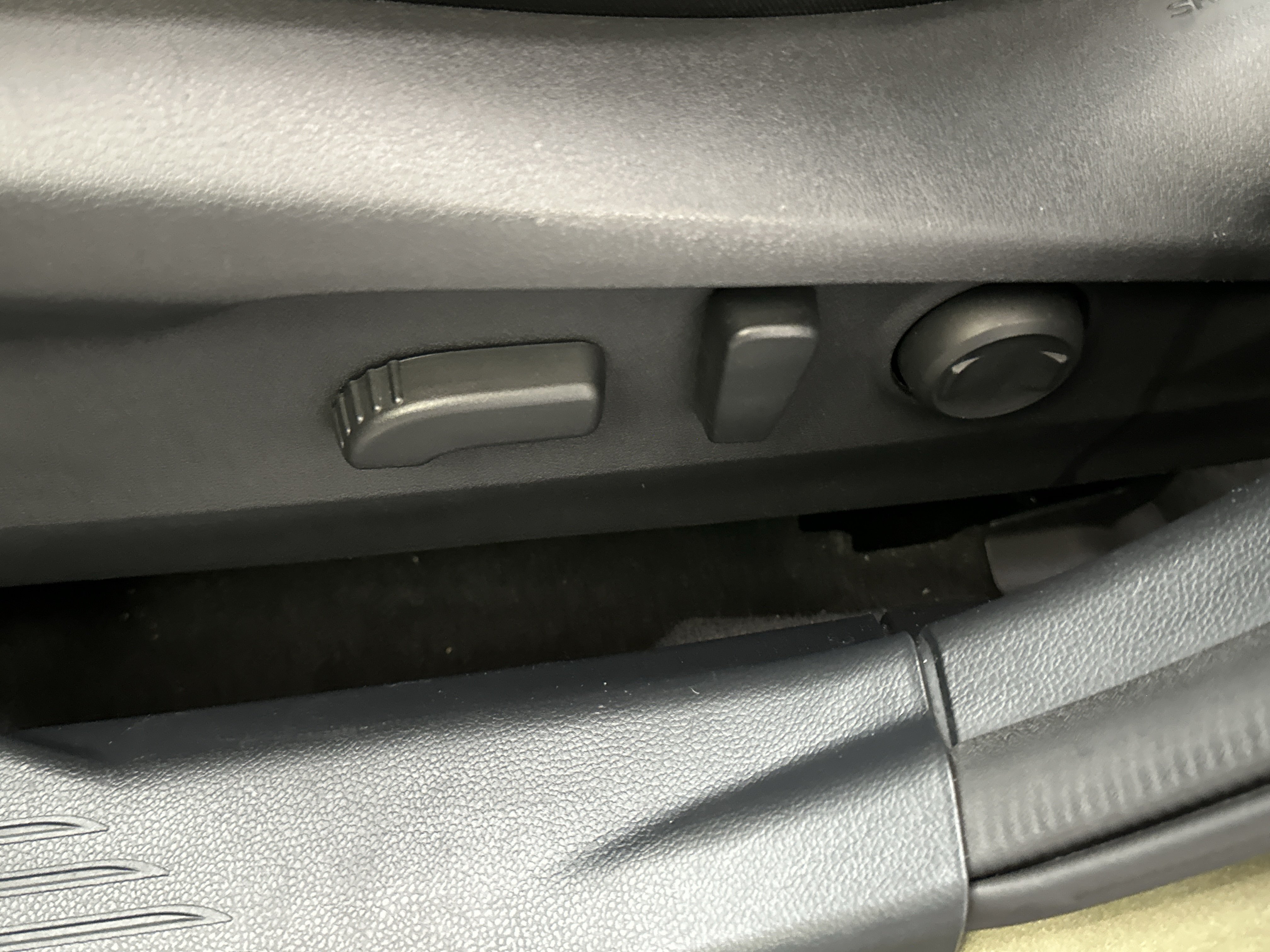 Used 2024 Subaru Outback Premium AWD/4WD image 19