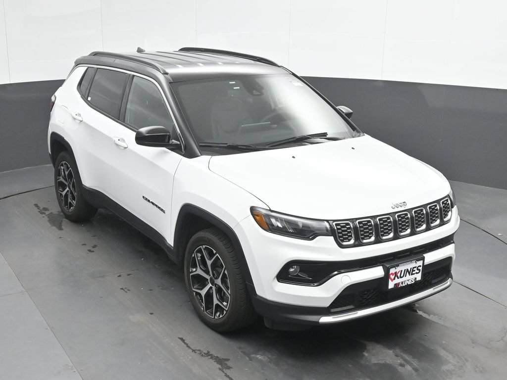 Used 2025 Jeep Compass Limited AWD/4WD image 33