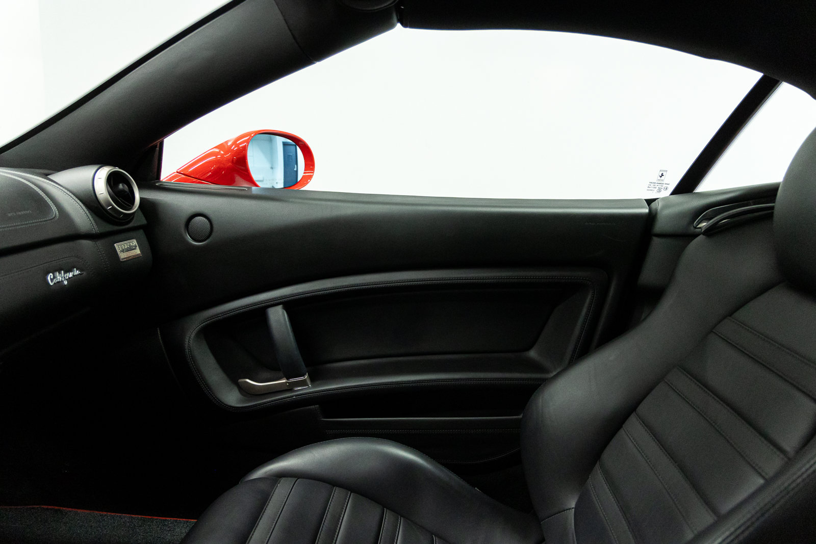 Used 2011 Ferrari California RWD image 58