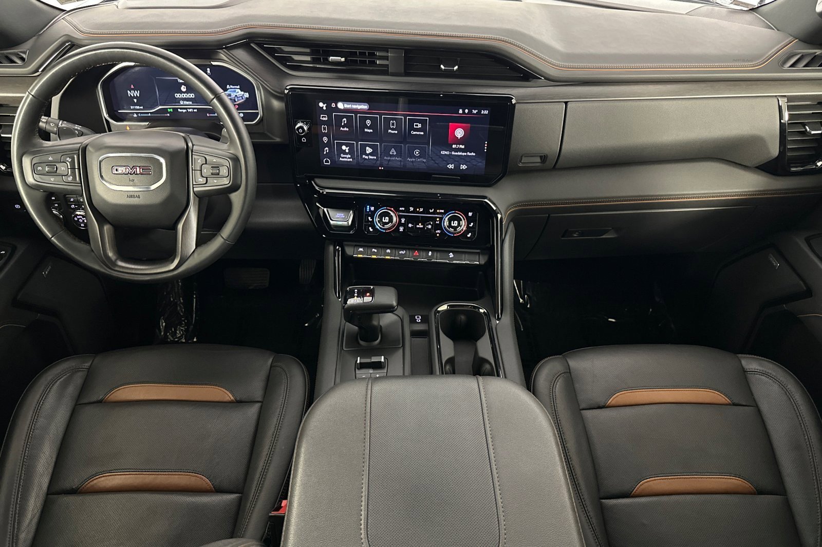 Used 2023 GMC Sierra 1500 AT4 w/ AT4 Premium Package image 12