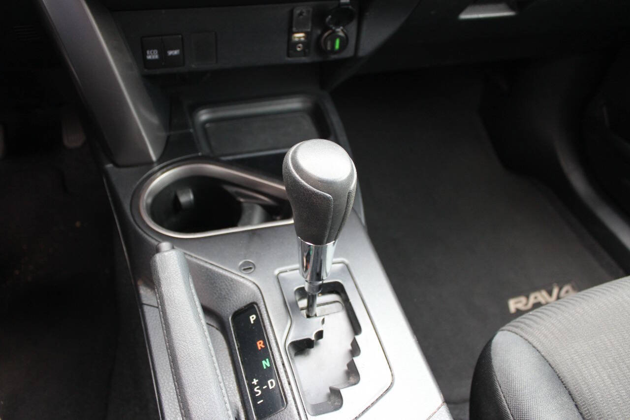 Used 2016 Toyota RAV4 LE image 21