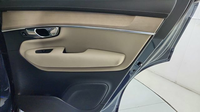 New 2026 Volvo XC90 T8 Plus w/ Protection Package AWD/4WD image 35