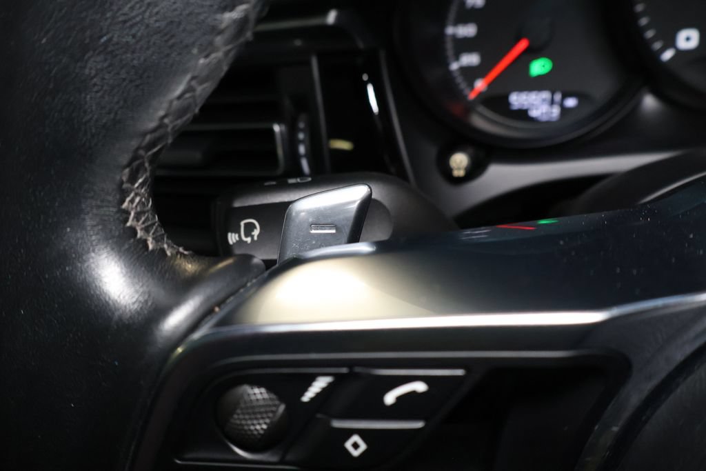 Used 2019 Porsche Macan AWD/4WD image 22