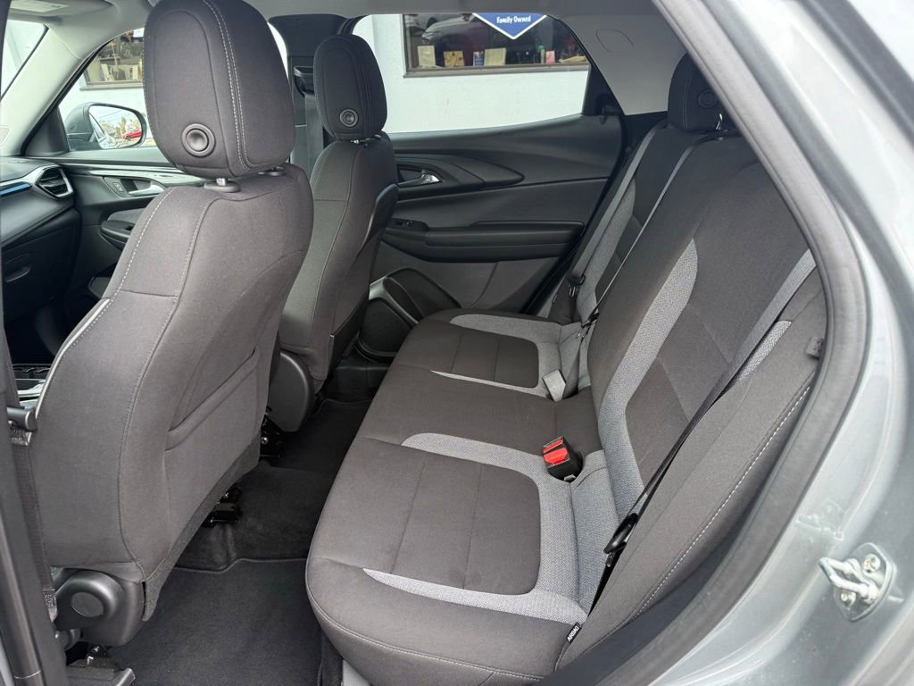 Used 2025 Chevrolet TrailBlazer LS w/ LS Convenience Package AWD/4WD image 27