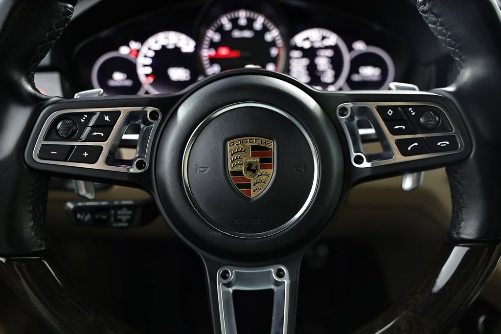 Certified 2022 Porsche Cayenne Turbo AWD/4WD image 34