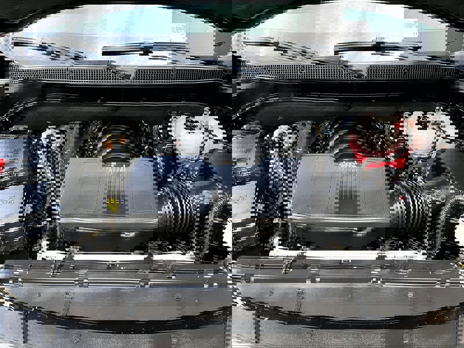 Used 2024 Chevrolet Suburban High Country image 31