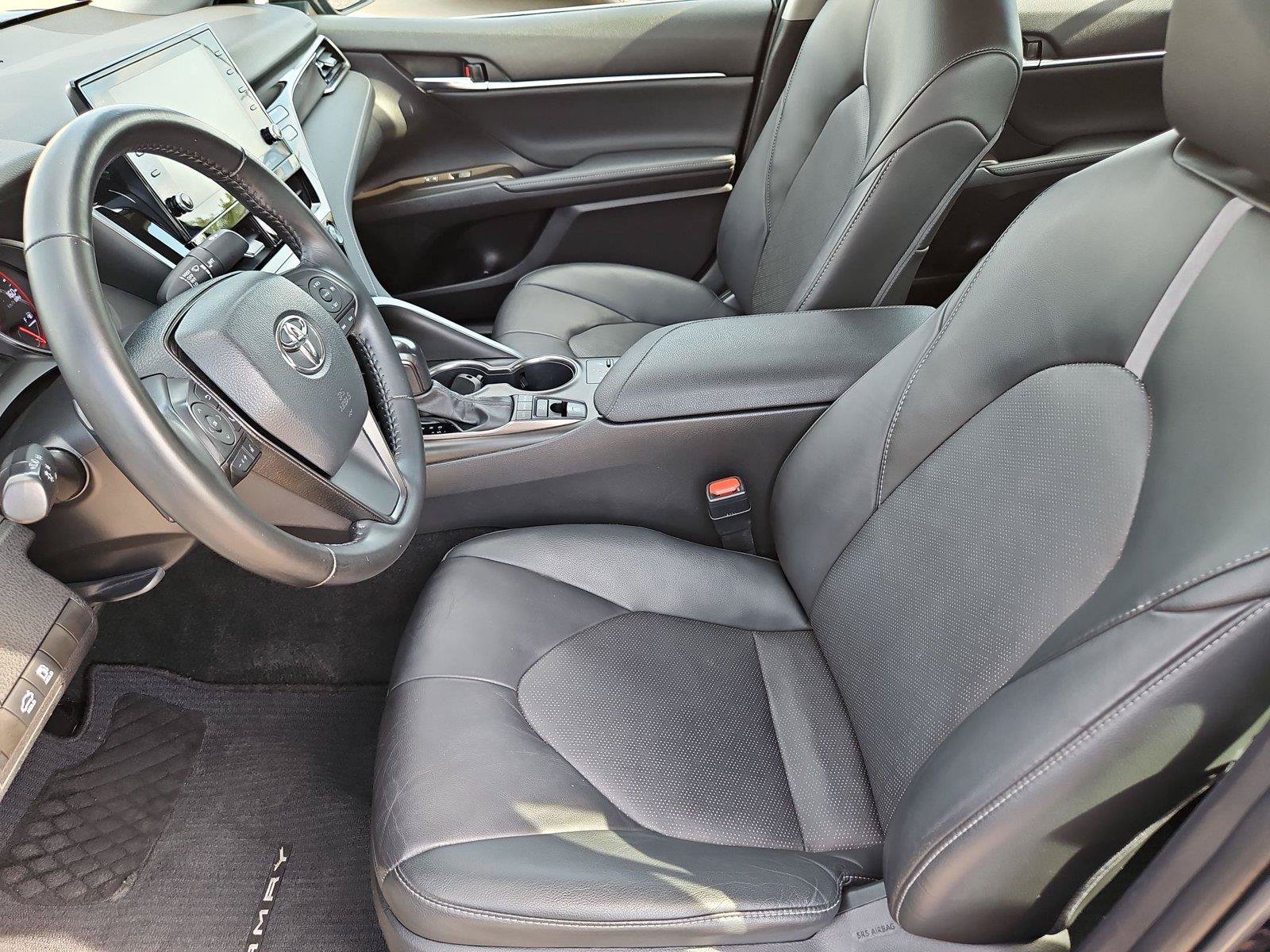 Used 2022 Toyota Camry XSE FWD image 10